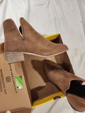 Seven7 Women's Tan Suede Ankle Booties